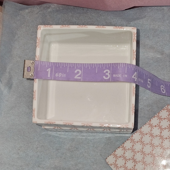 Ju-bako - Porcelain Tsunomatsukawabishi Red Box - EUC - Picture 7 of 11